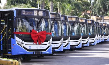 Ministro das Cidades entrega 46 novos ônibus para o transporte coletivo de Goiânia