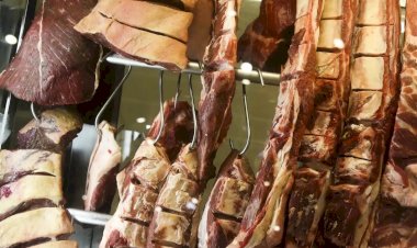 China suspende temporariamente compras de carne bovina de três frigoríficos do Brasil