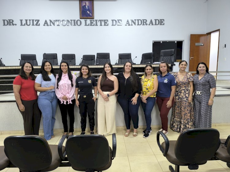 Polícia Civil e Órgãos Públicos Promovem Palestra para Mulheres em Petrolina de Goiás.