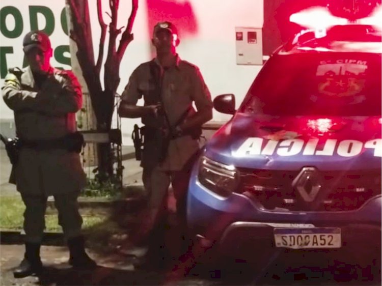 Tráfico de drogas e desacato   Quatro pessoas são conduzidas durante  ação da PM em Petrolina de Goiás